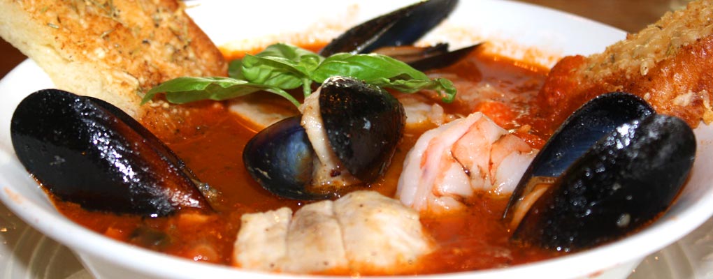 Cioppino Seafood Stew - Jumbo Shrimp, Mussels, Fresh Fish, Rich Tomato Broth